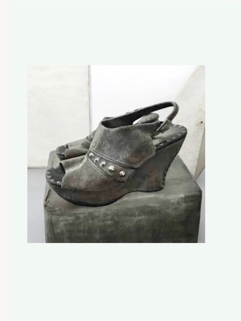 LISA BY Donald J Pliner GIMI vintage suede stud  platform wedges women’s size 6